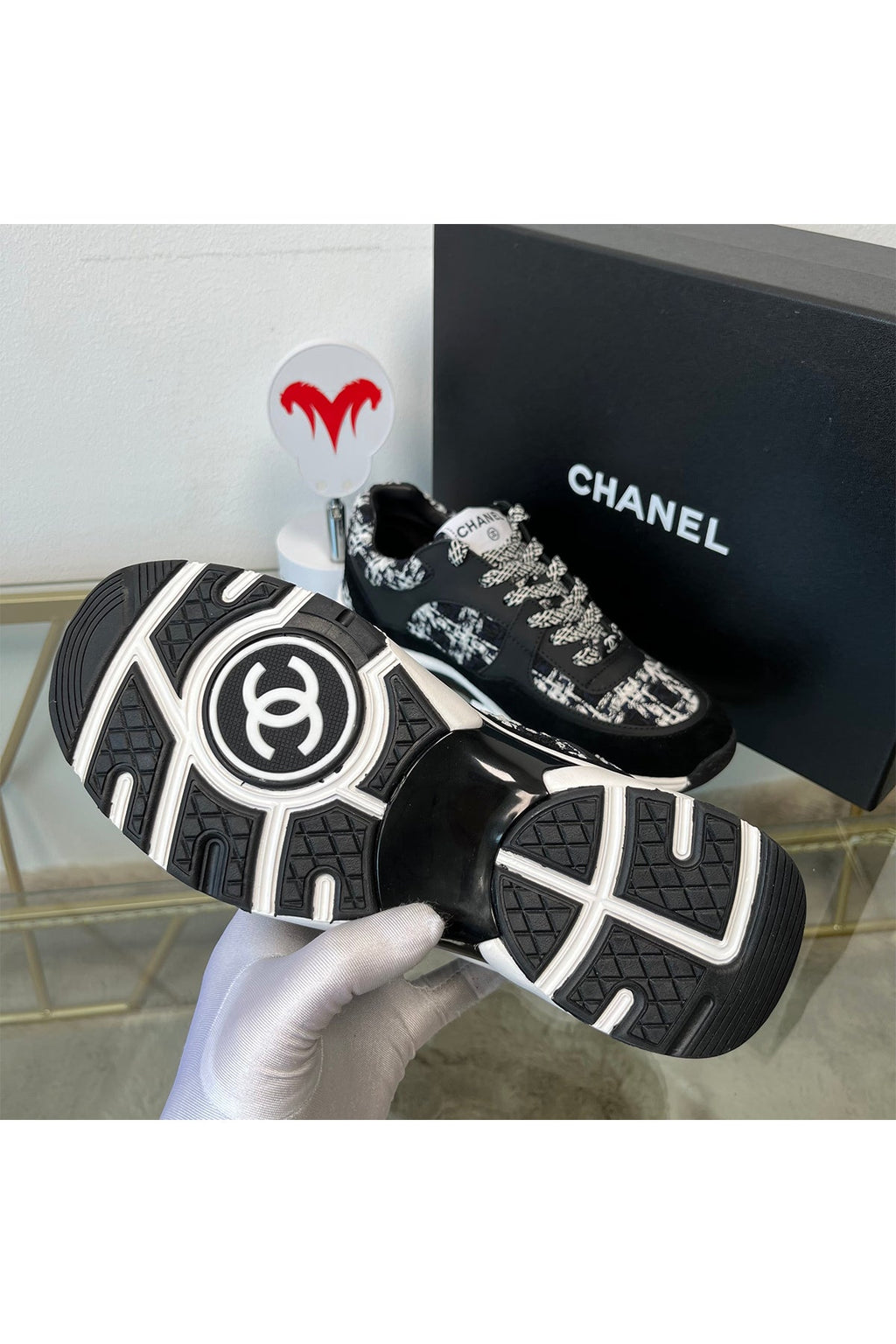 105839 Women Shoes - 24HEARTZ