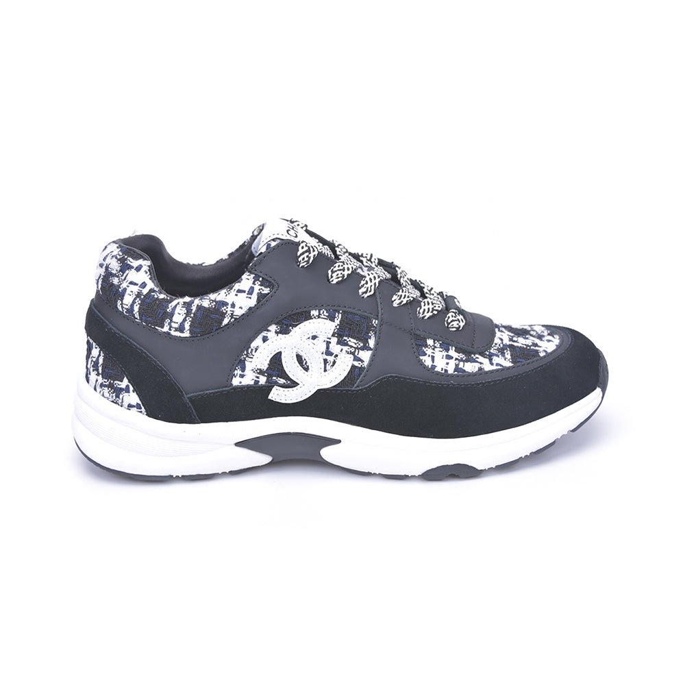 105839 Women Shoes - 24HEARTZ