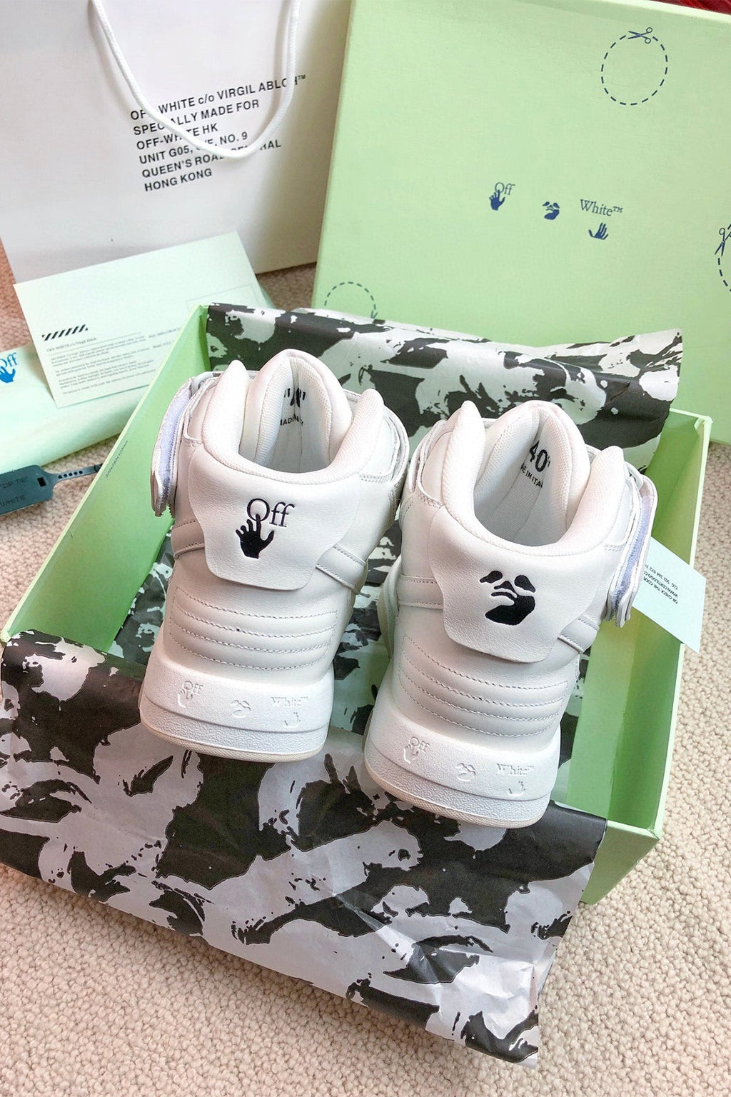 109134 Women Shoes - 24HEARTZ