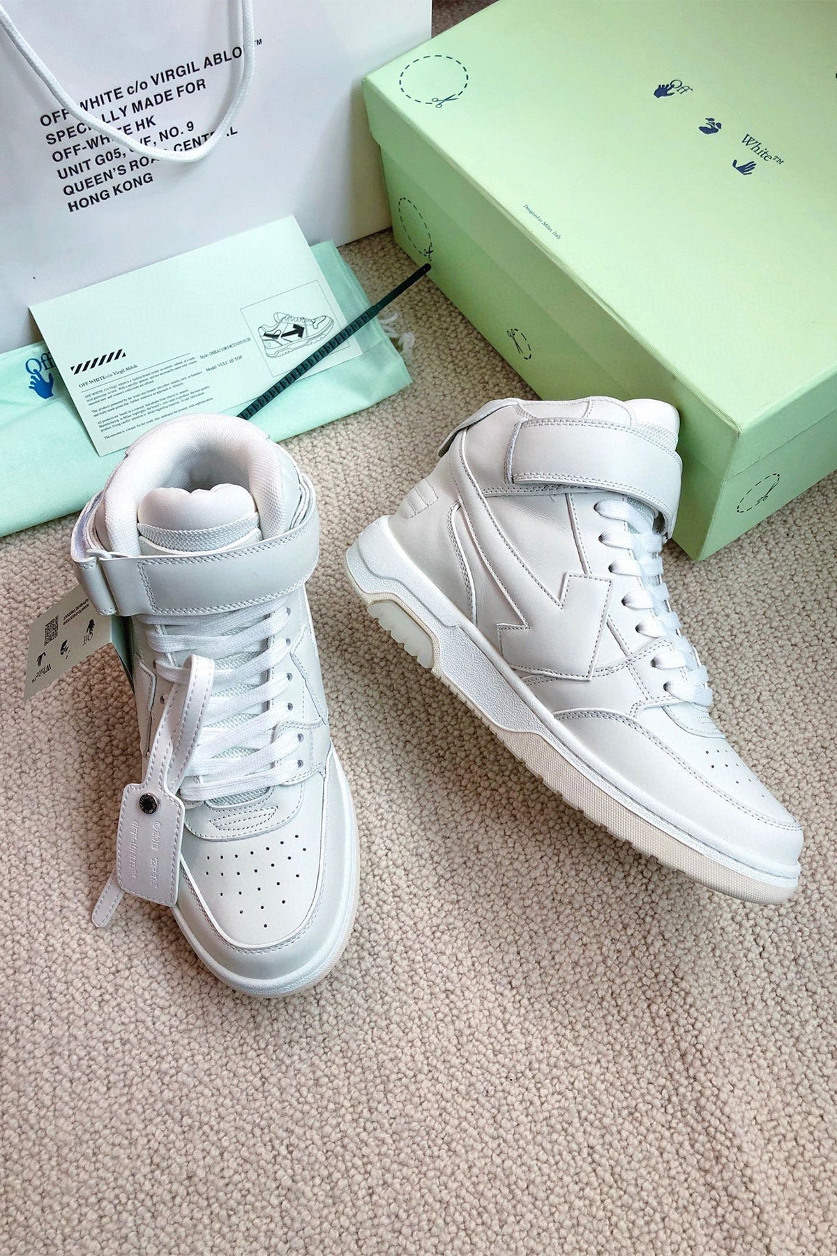 109134 Women Shoes - 24HEARTZ