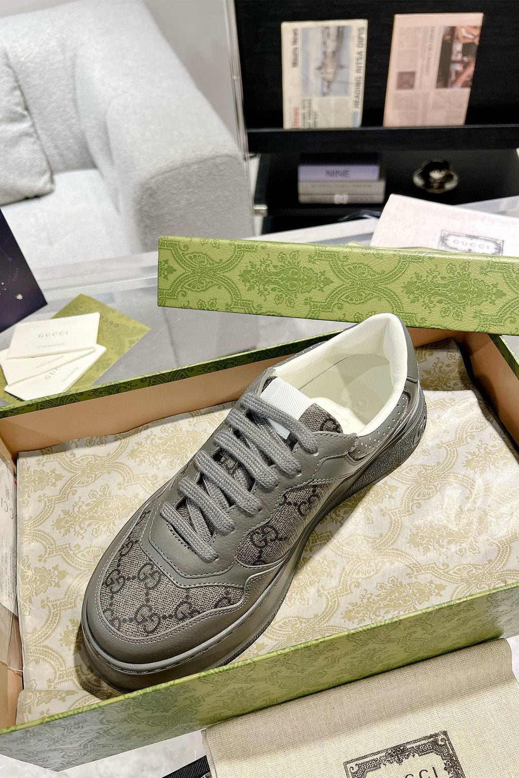 109479 Women Shoes - 24HEARTZ