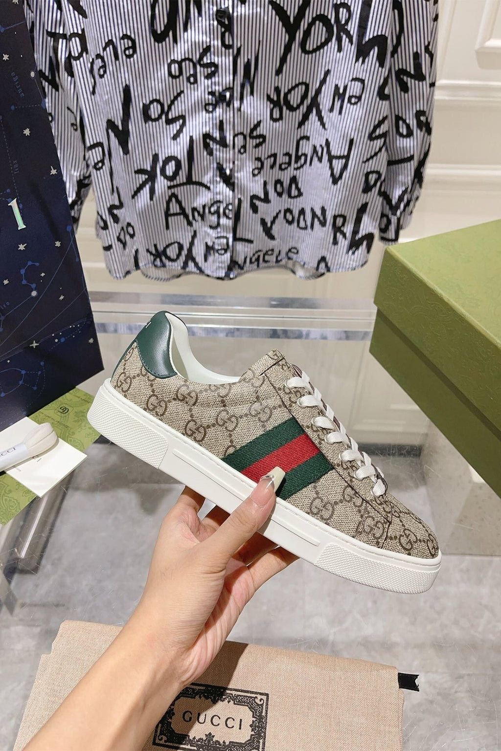 116332 Women Shoes - 24HEARTZ