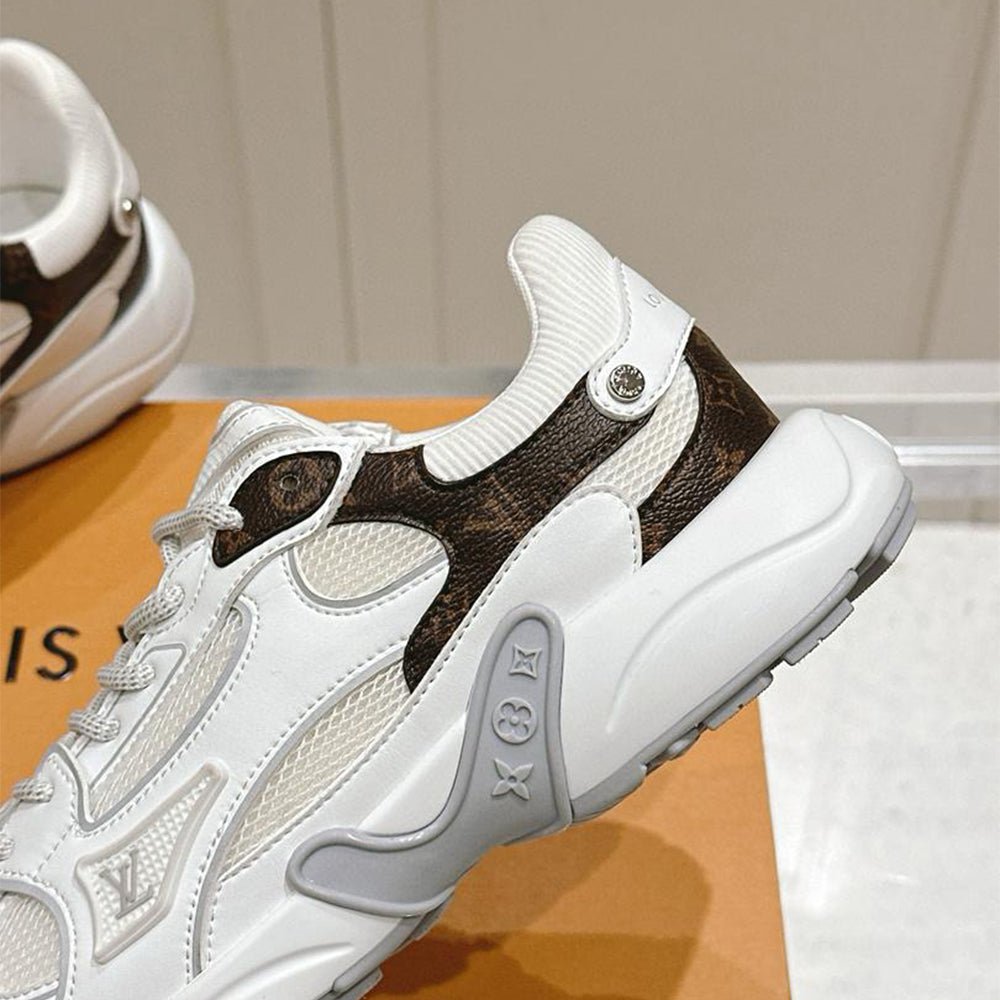 120311 Women Shoes - 24HEARTZ