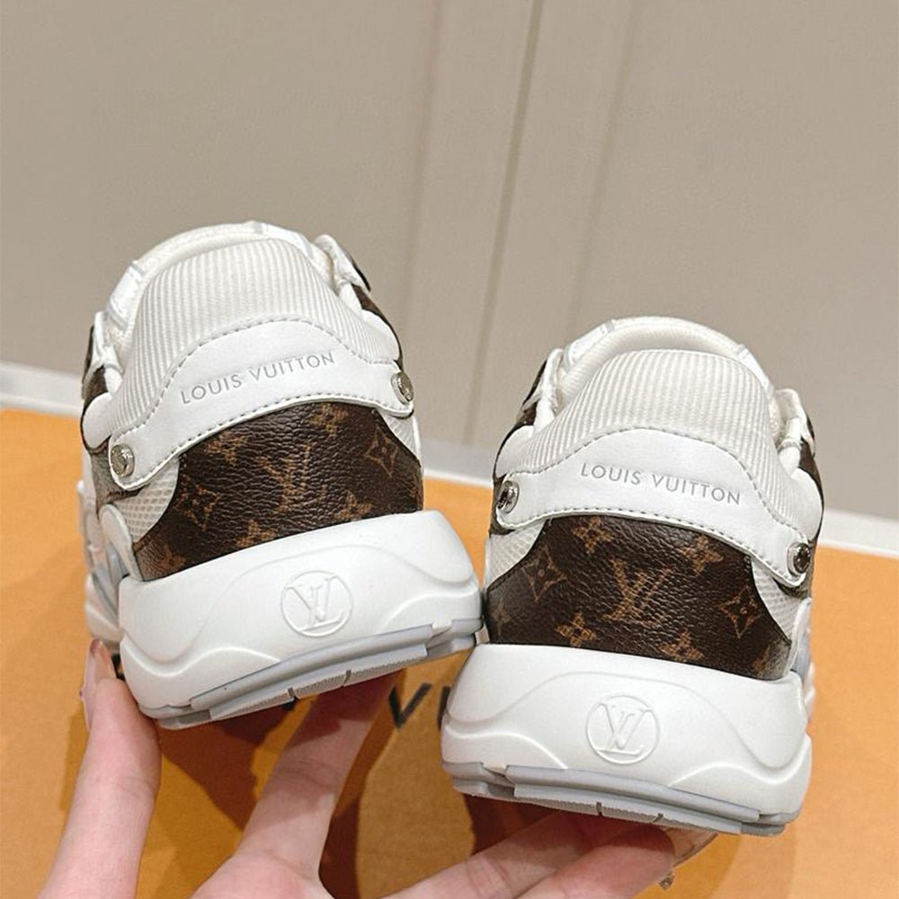 120311 Women Shoes - 24HEARTZ