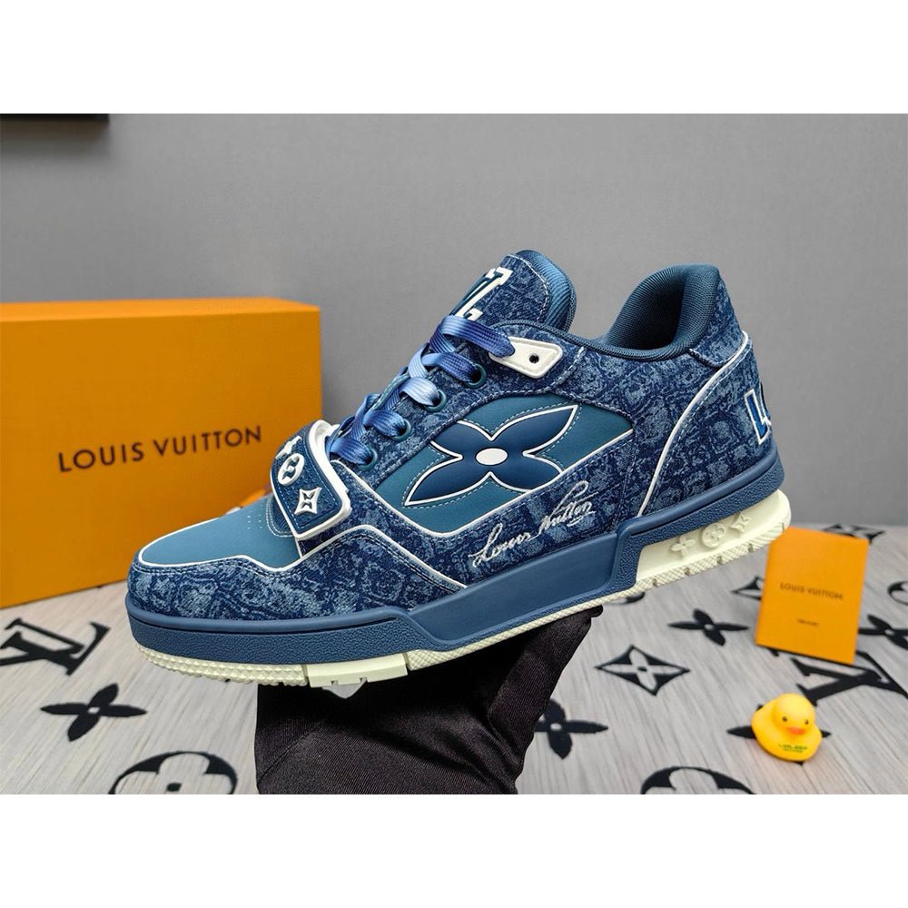 122037 Women Shoes - 24HEARTZ