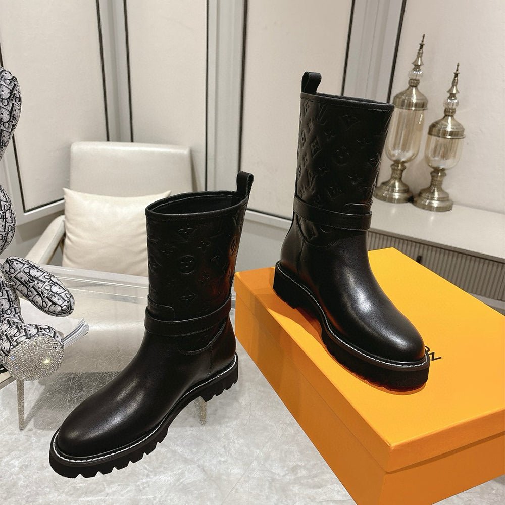 122087 Women Shoes - 24HEARTZ