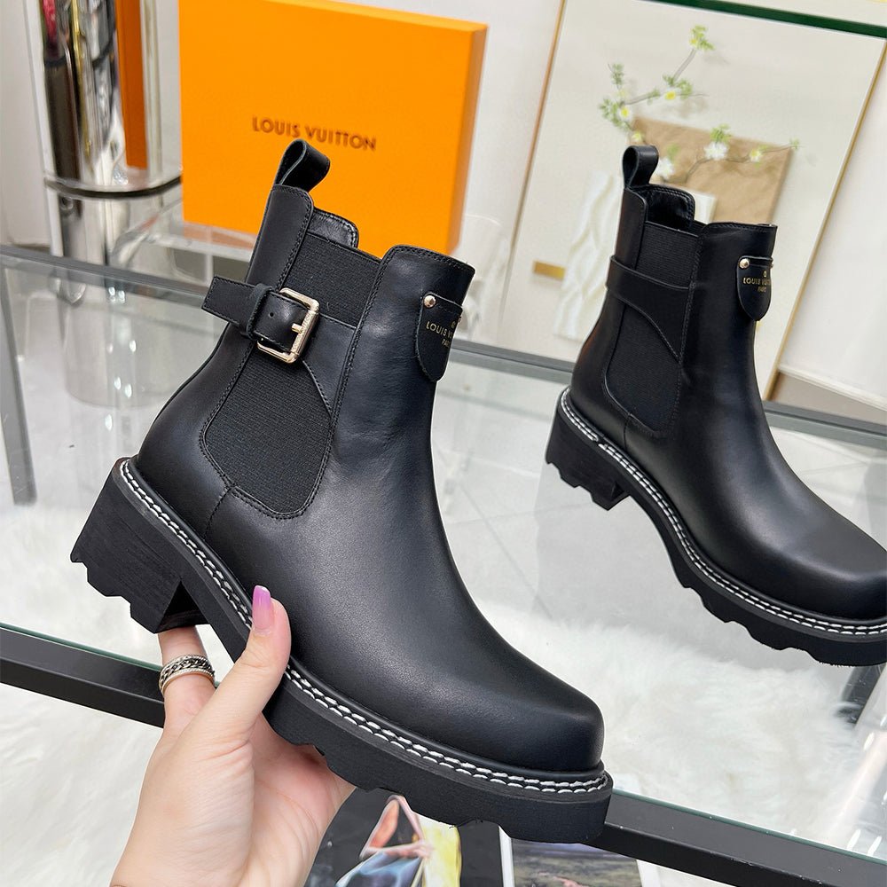 122088 Women Shoes - 24HEARTZ