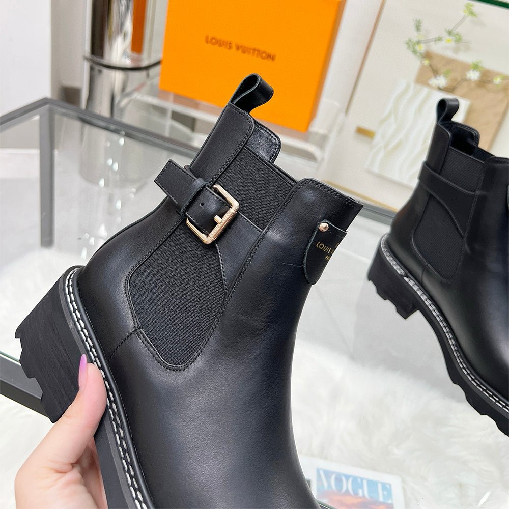 122088 Women Shoes - 24HEARTZ
