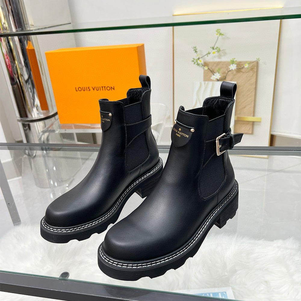 122088 Women Shoes - 24HEARTZ
