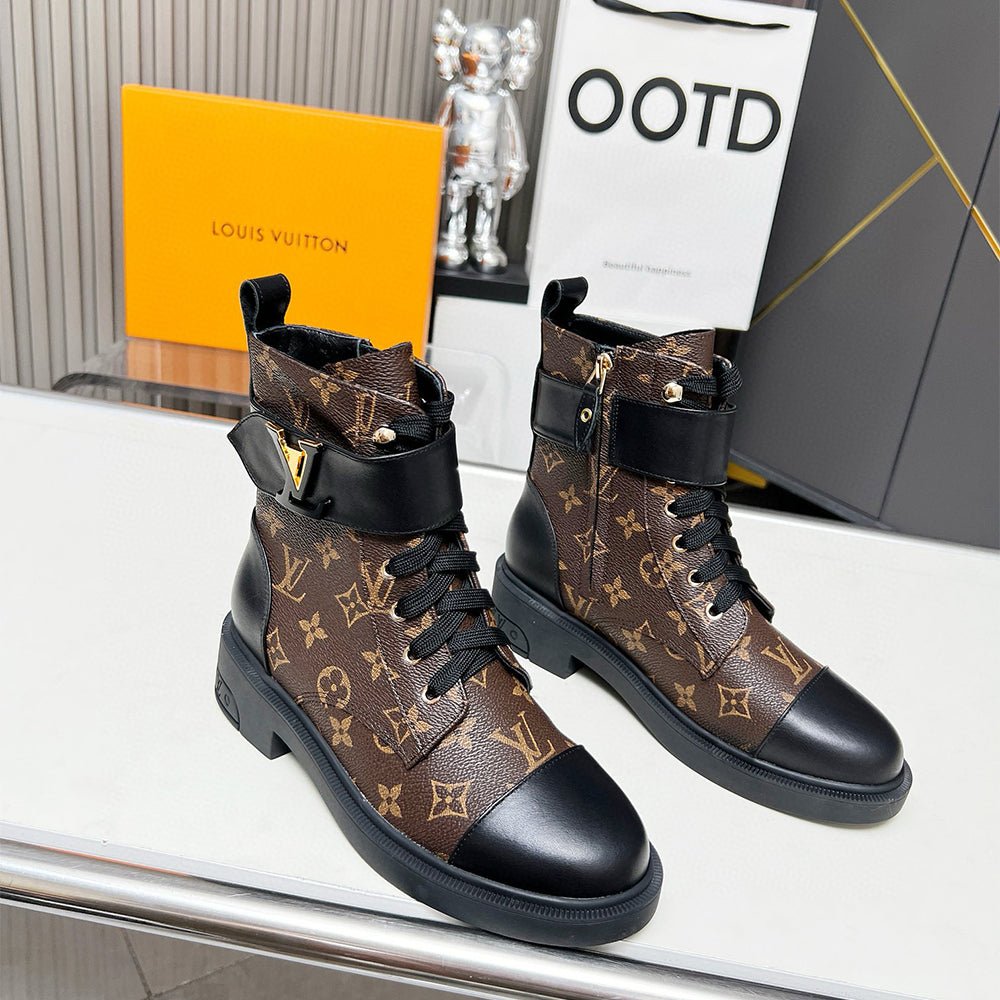 122099 Women Shoes - 24HEARTZ