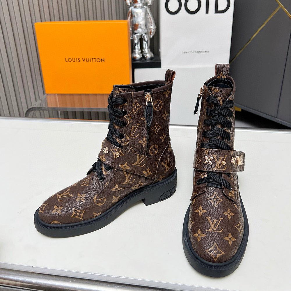 122100 Women Shoes - 24HEARTZ