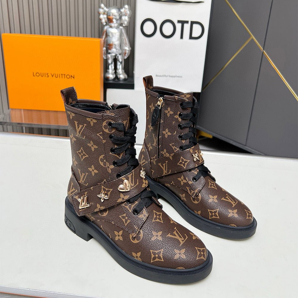 122100 Women Shoes - 24HEARTZ