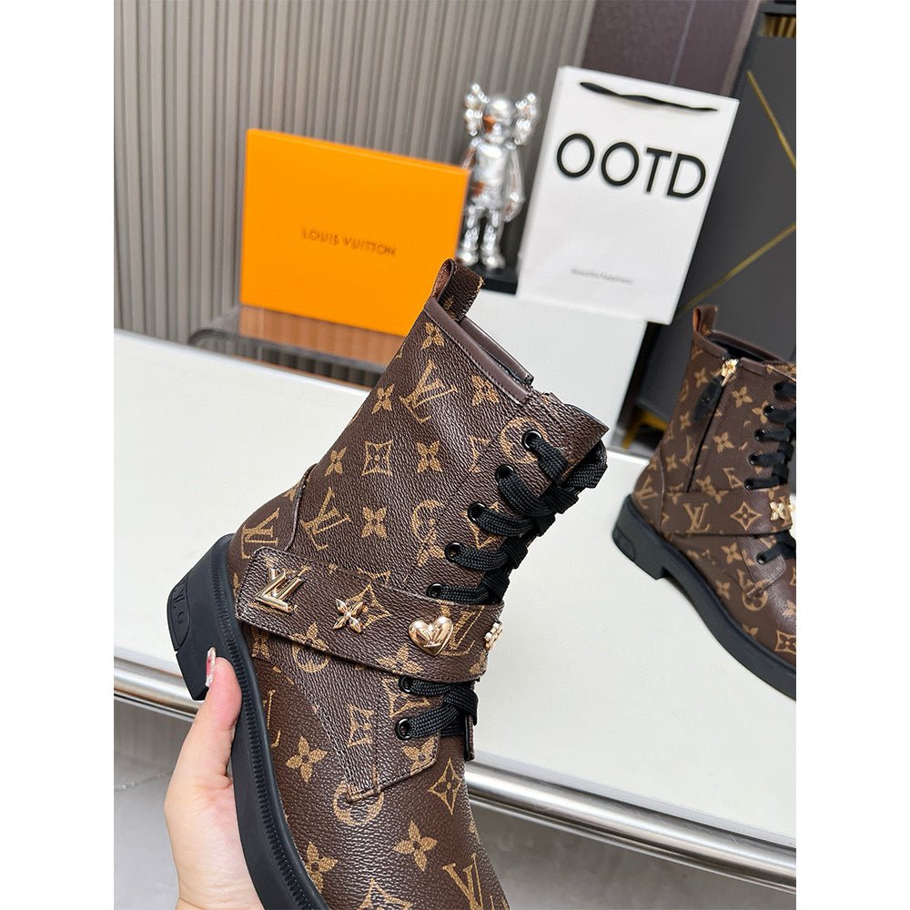 122100 Women Shoes - 24HEARTZ