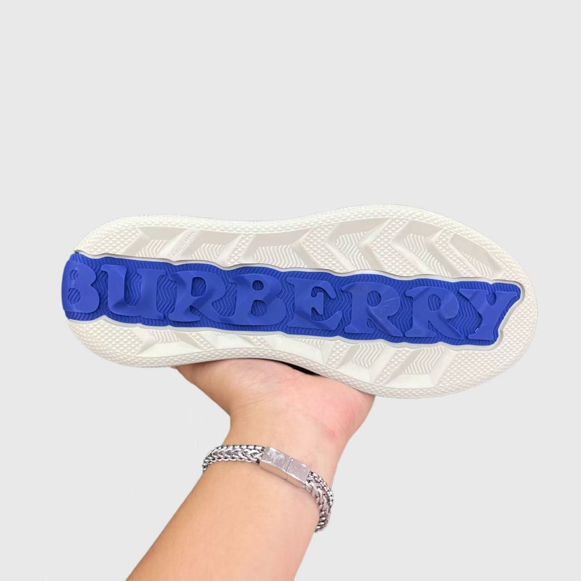 122295 Women Shoes - 24HEARTZ