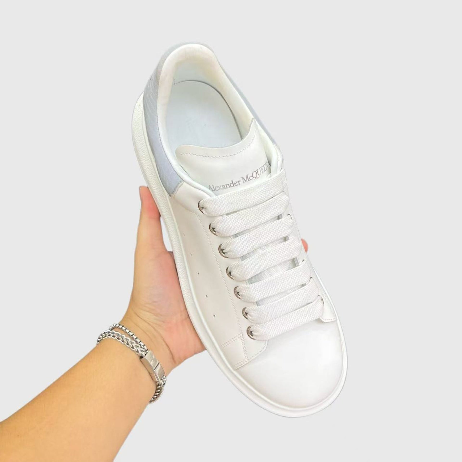 122298 Women Shoes - 24HEARTZ