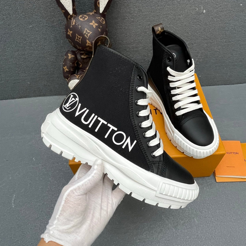 122327 Women Shoes - 24HEARTZ