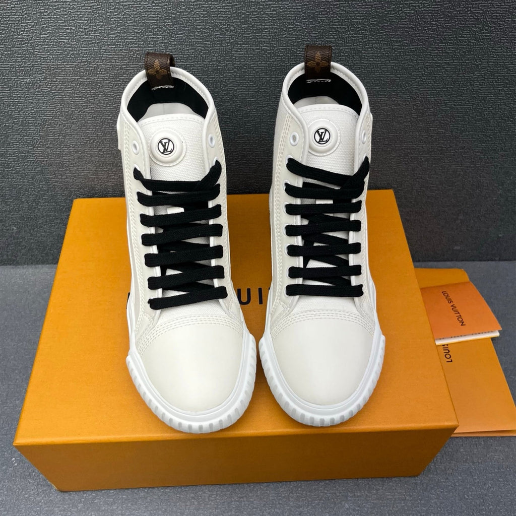 122328 Women Shoes - 24HEARTZ