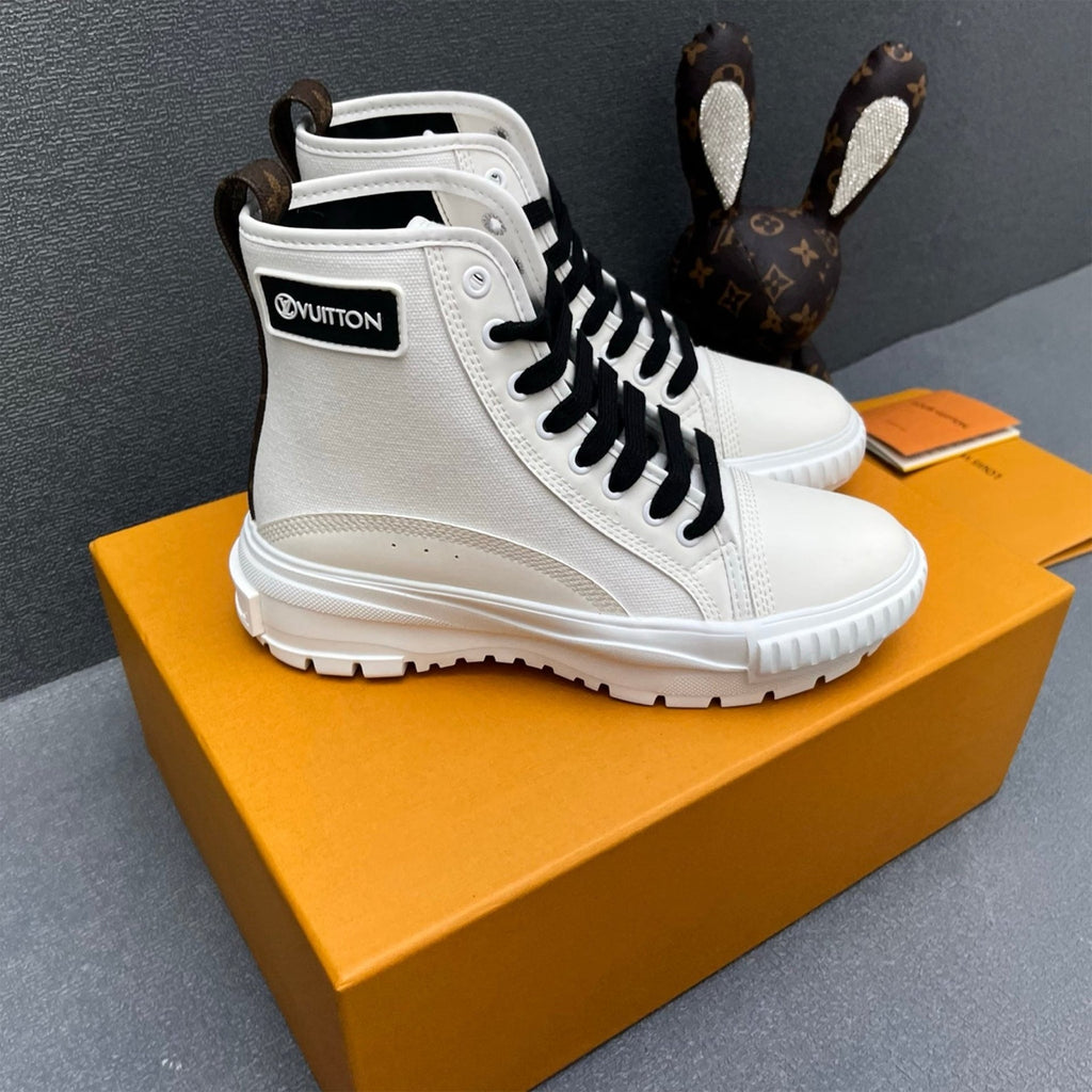 122328 Women Shoes - 24HEARTZ