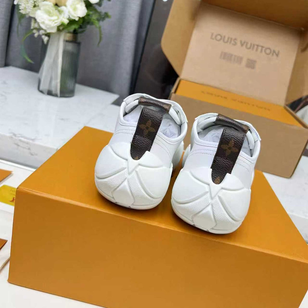 122331 Women Shoes - 24HEARTZ