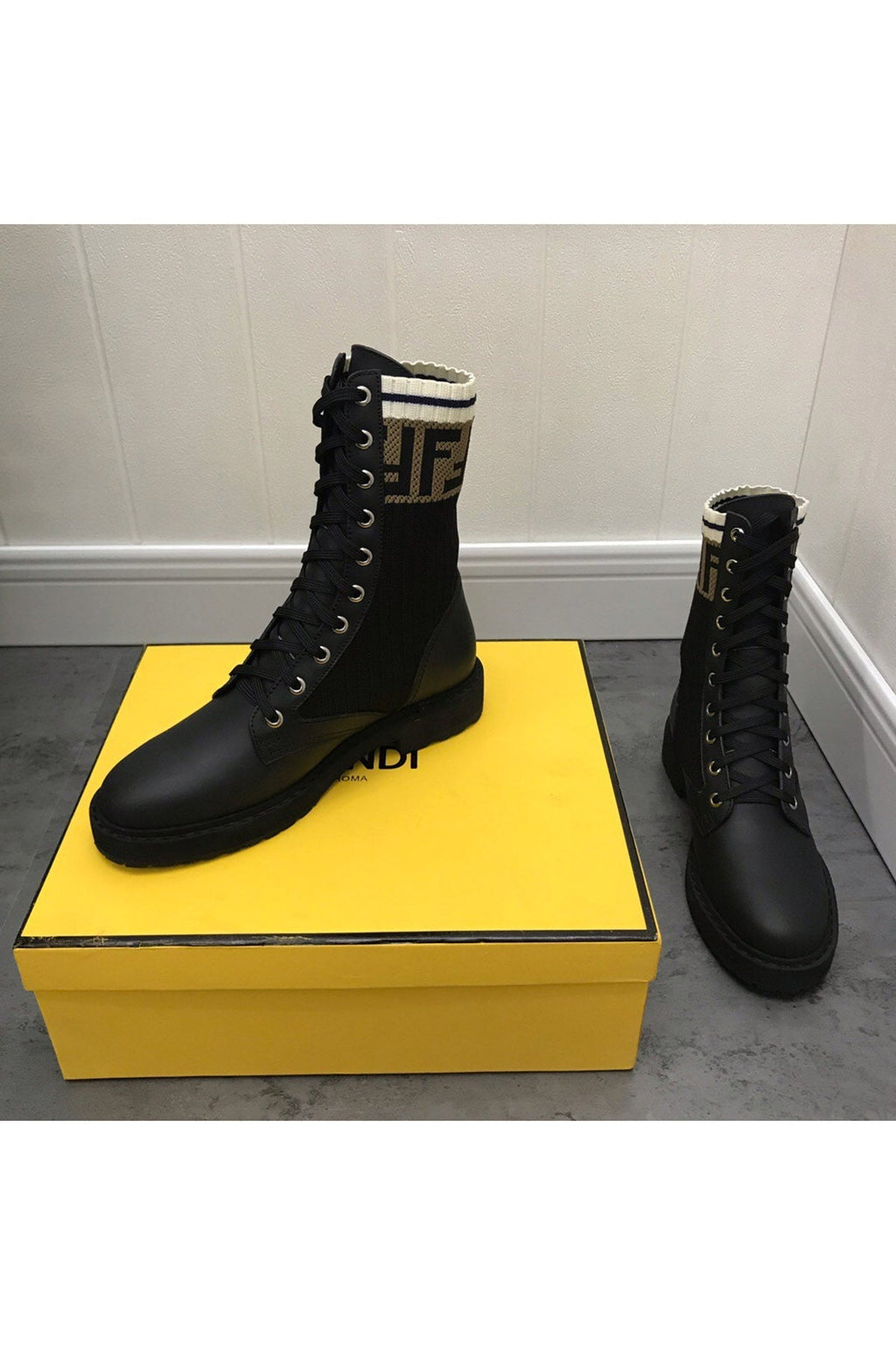 46006 Women Shoes - 24HEARTZ