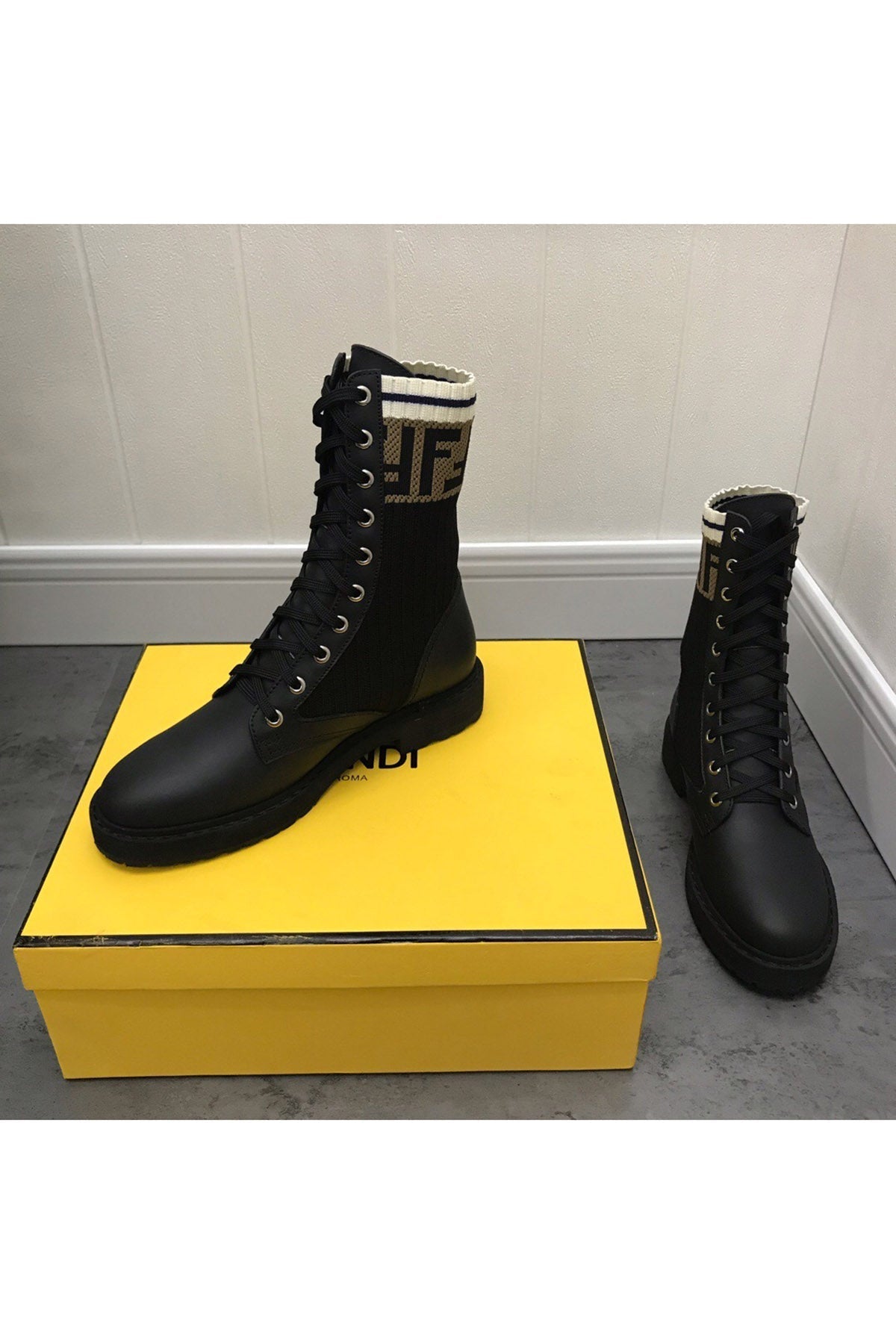 46006 Women Shoes - 24HEARTZ