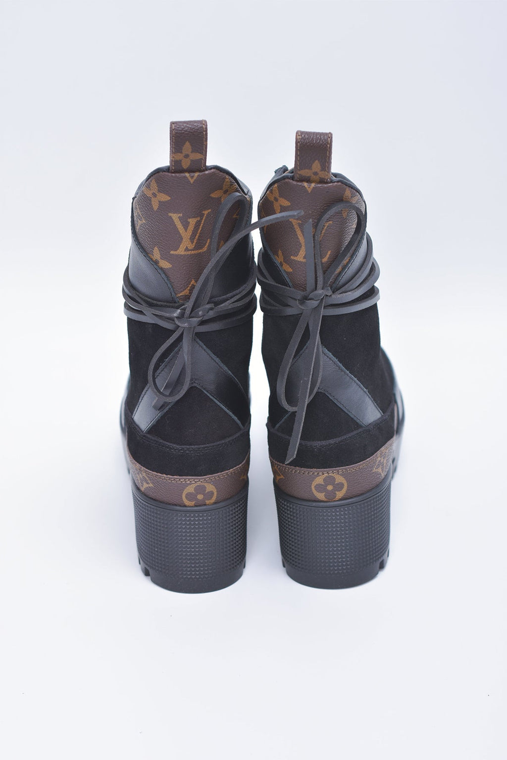 86434 Women Shoes - 24HEARTZ