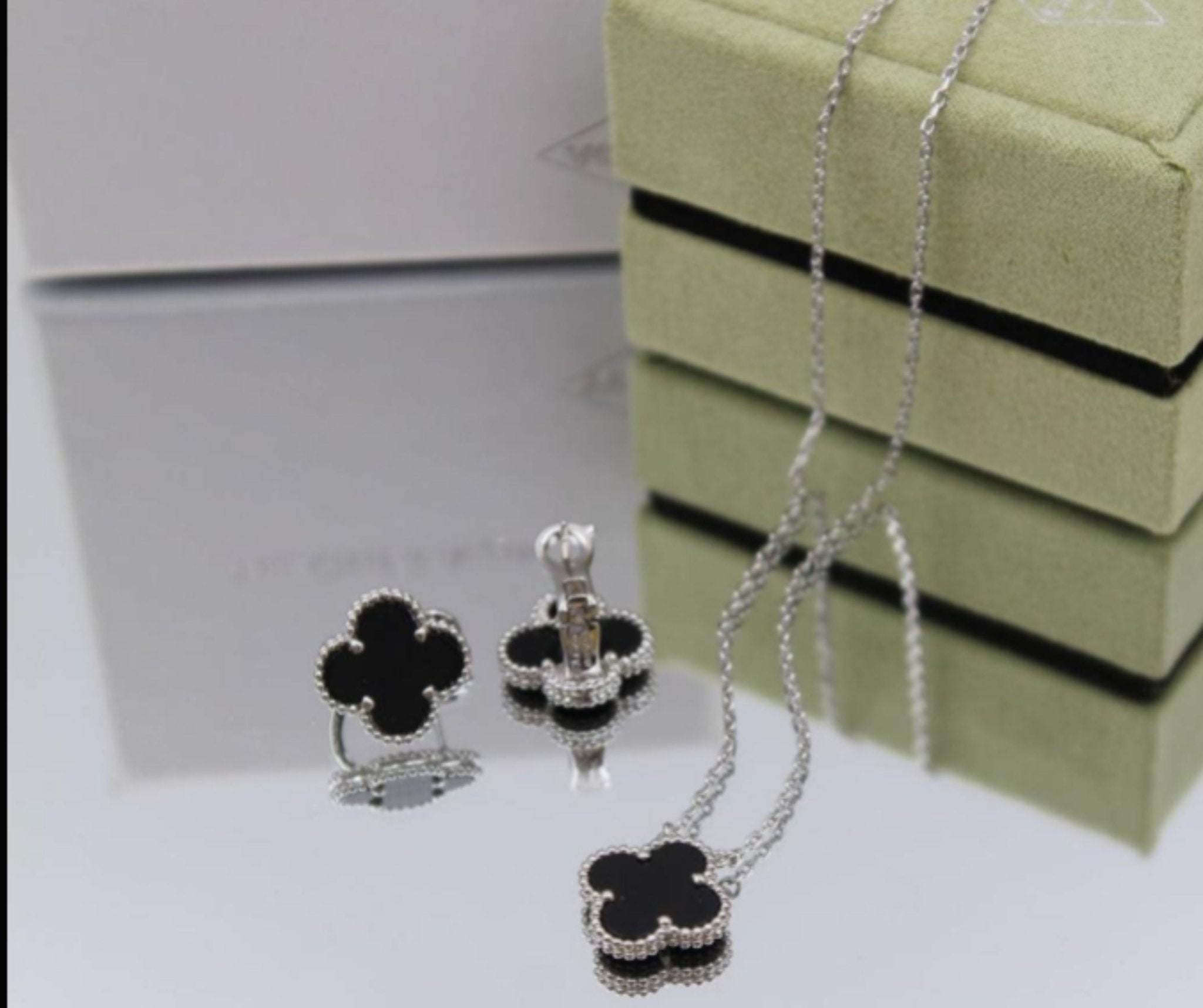 ACCESORY 220 - 24HEARTZ