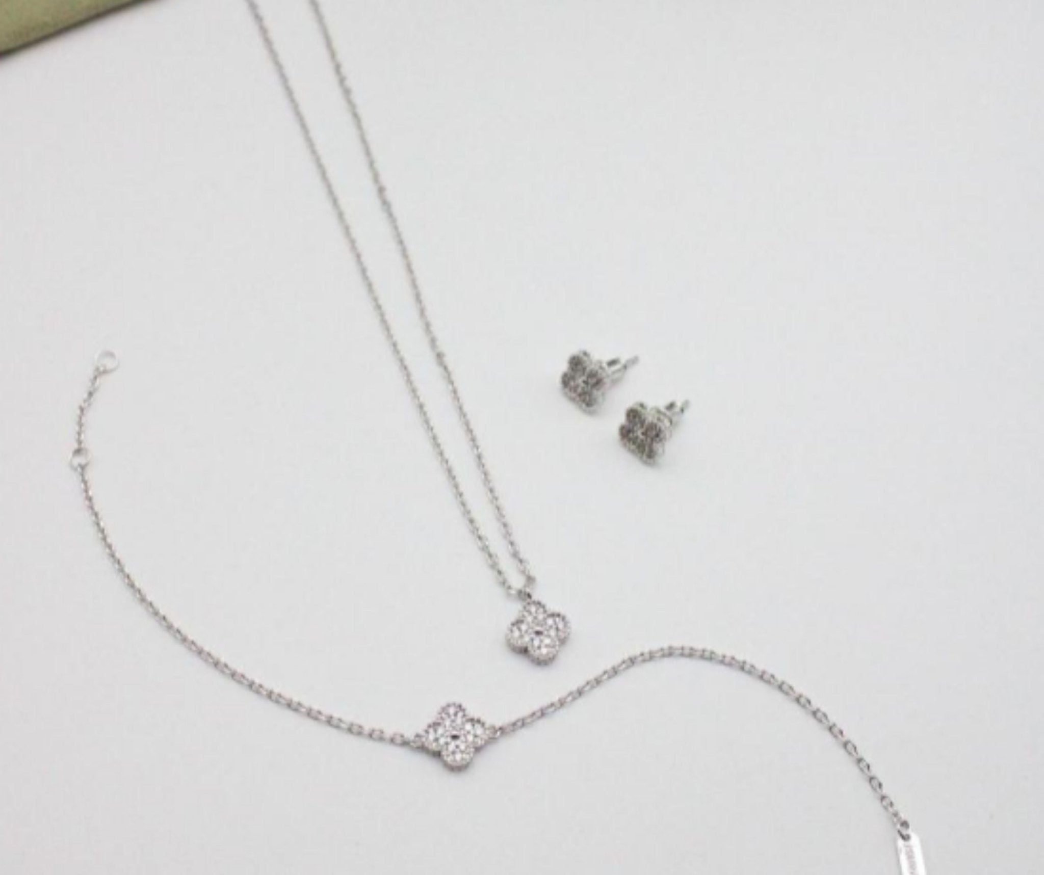 ACCESORY 58 - 24HEARTZ