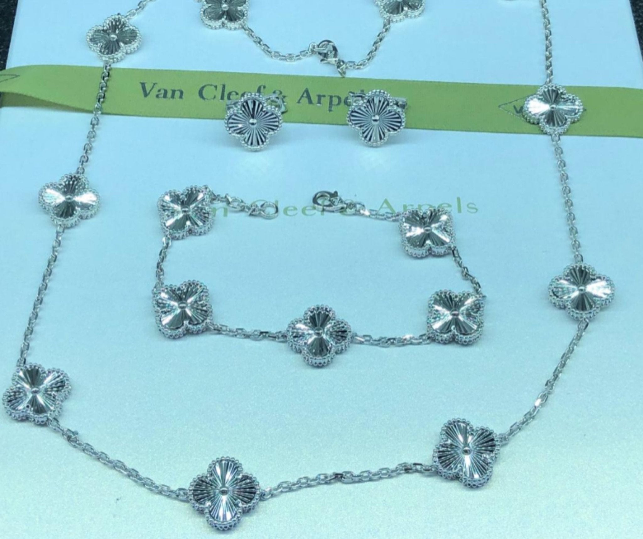 ACCESORY 69 - 24HEARTZ