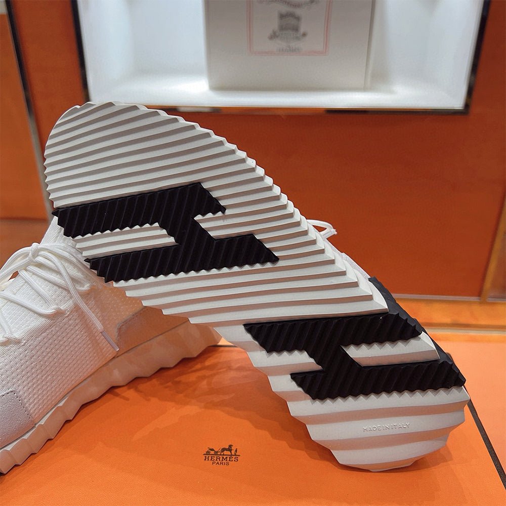 Bouncing Sneaker Women Shoes - 24HEARTZ