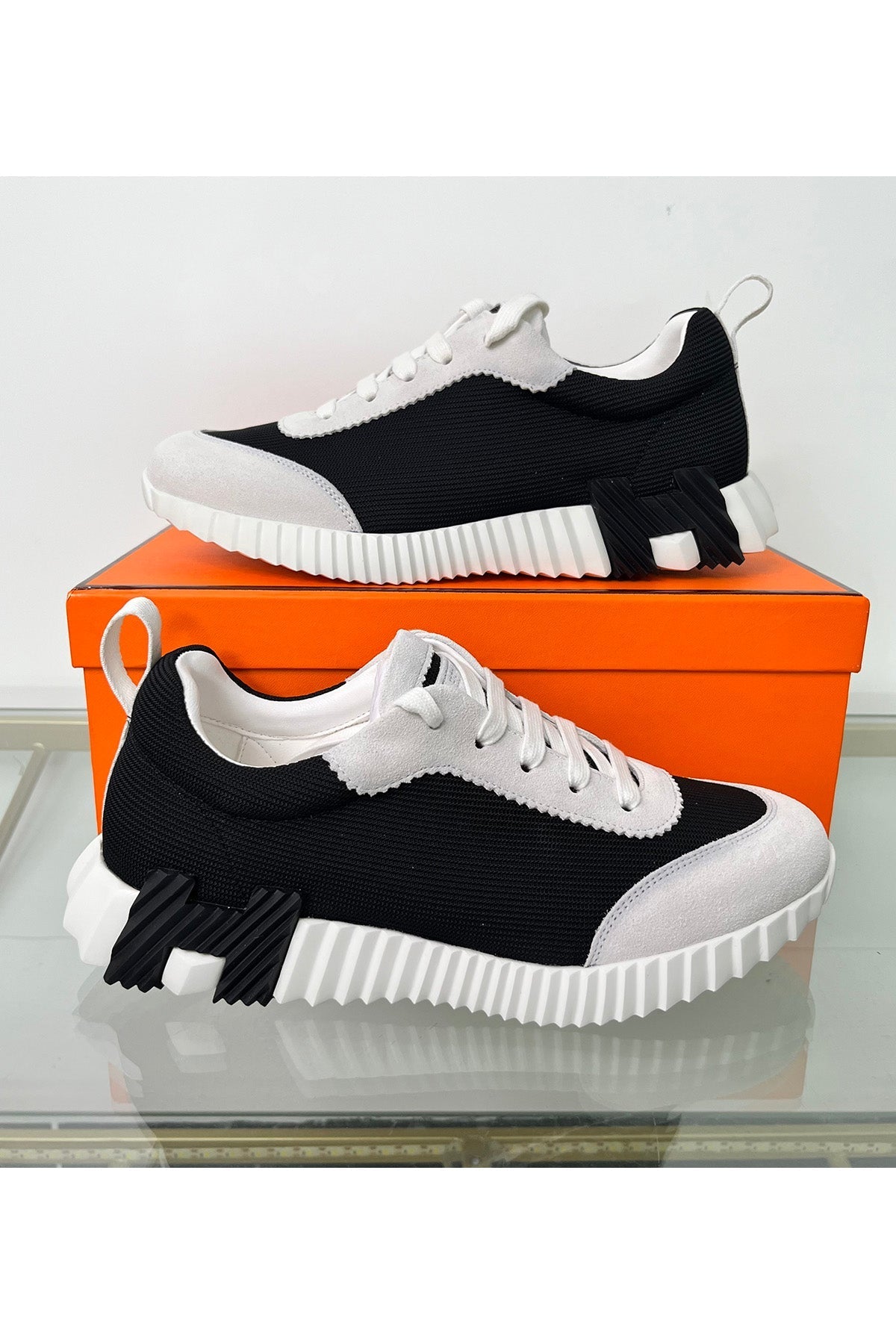 Bouncing Sneaker Women Shoes - 24HEARTZ