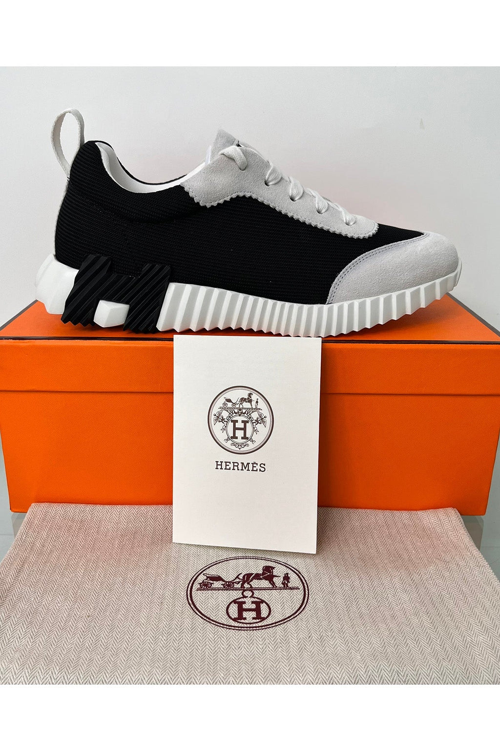 Bouncing Sneaker Women Shoes - 24HEARTZ