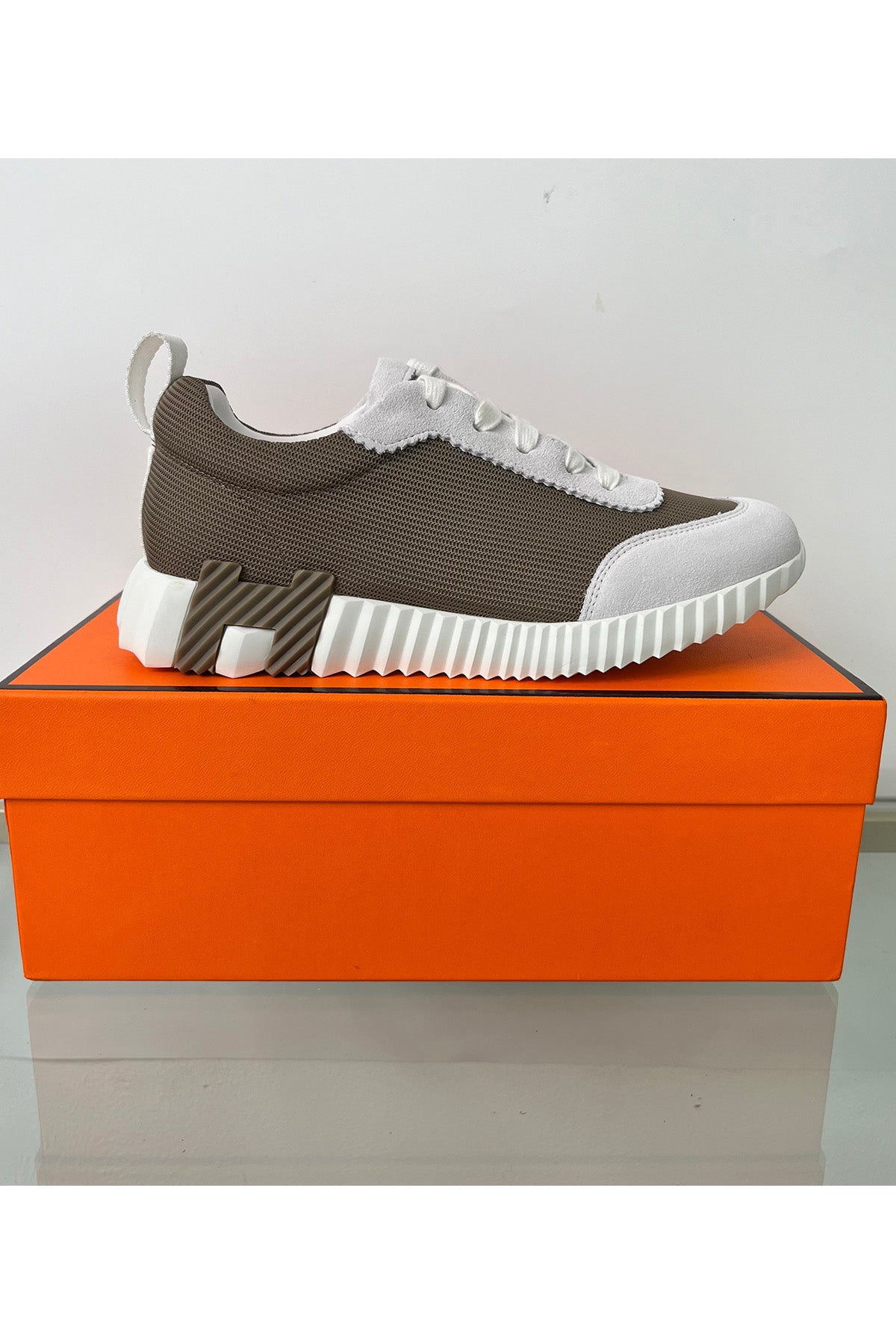 Bouncing Sneaker Women Shoes - 24HEARTZ