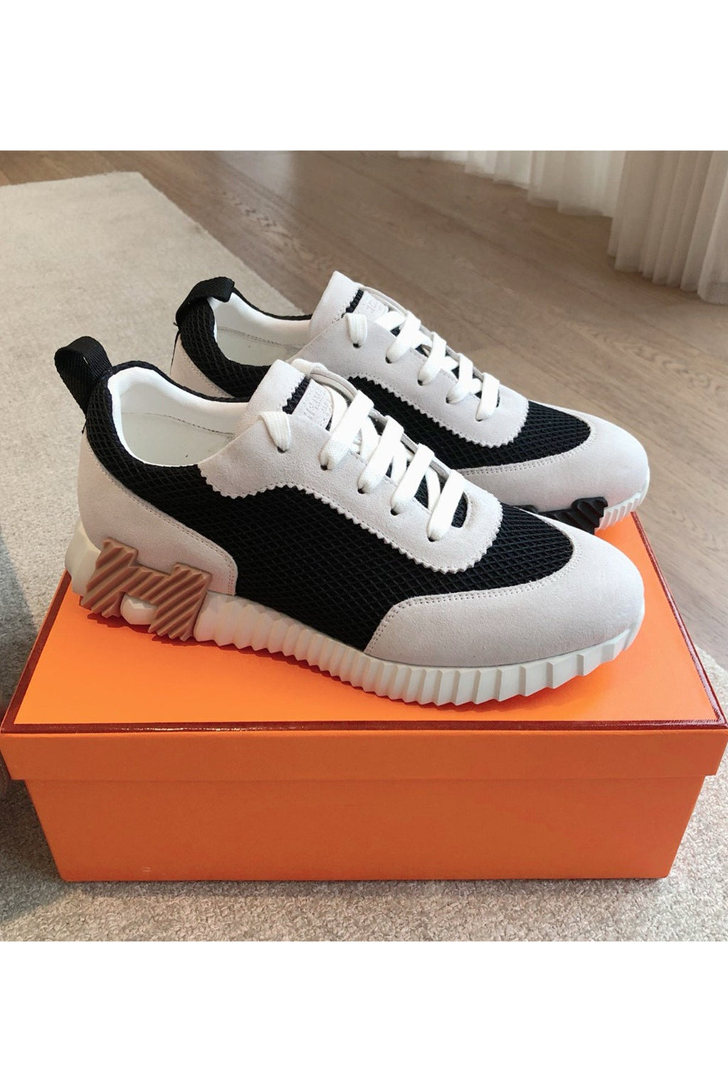 Bouncing Sneaker Women Shoes - 24HEARTZ