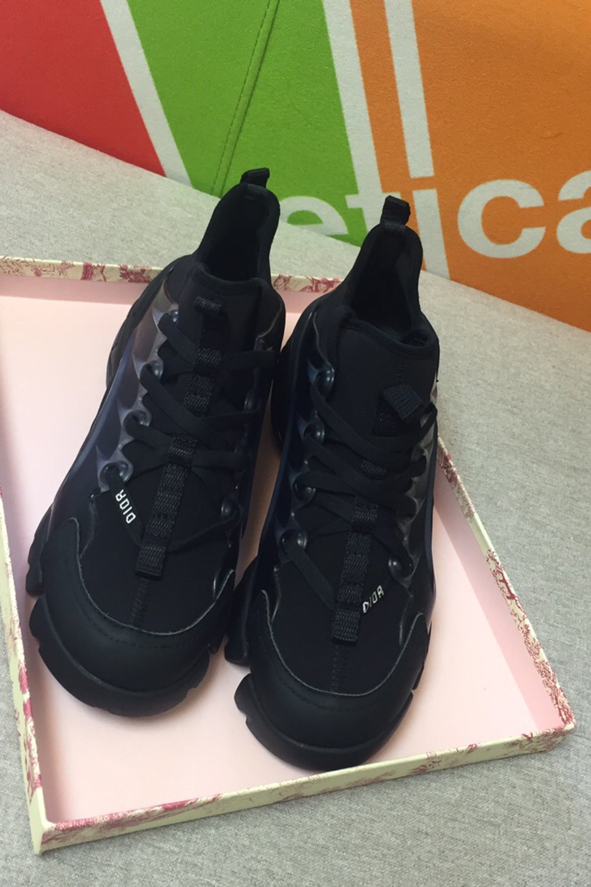 D - Connect Sneaker Women Shoes - 24HEARTZ