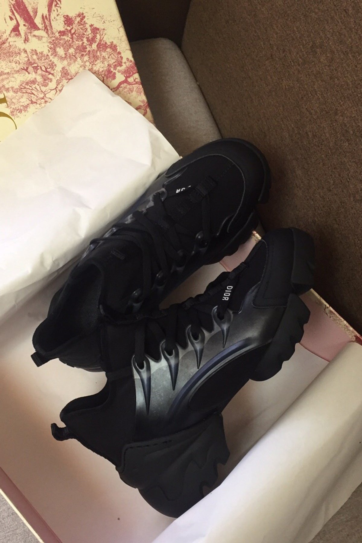 D - Connect Sneaker Women Shoes - 24HEARTZ