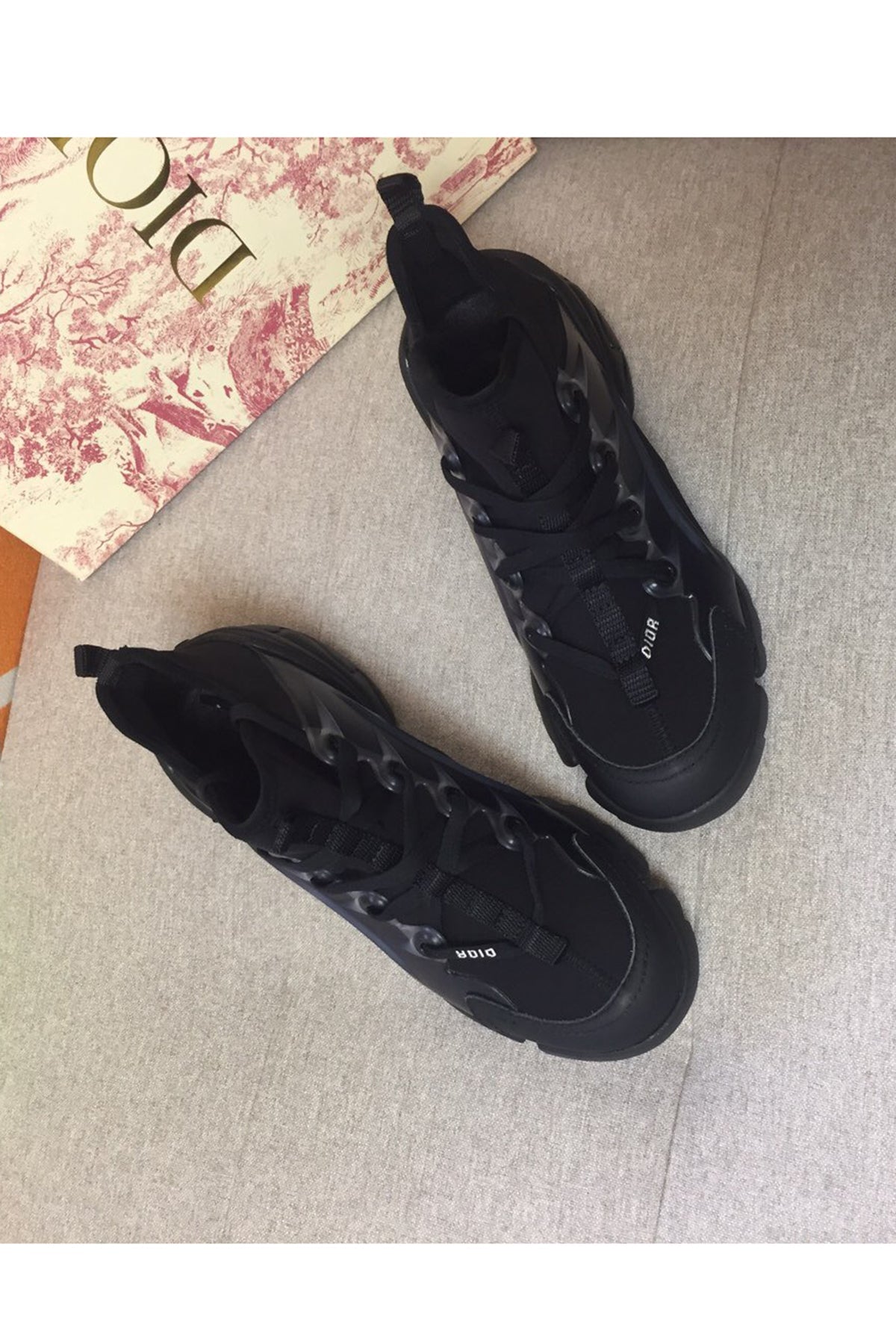 D - Connect Sneaker Women Shoes - 24HEARTZ
