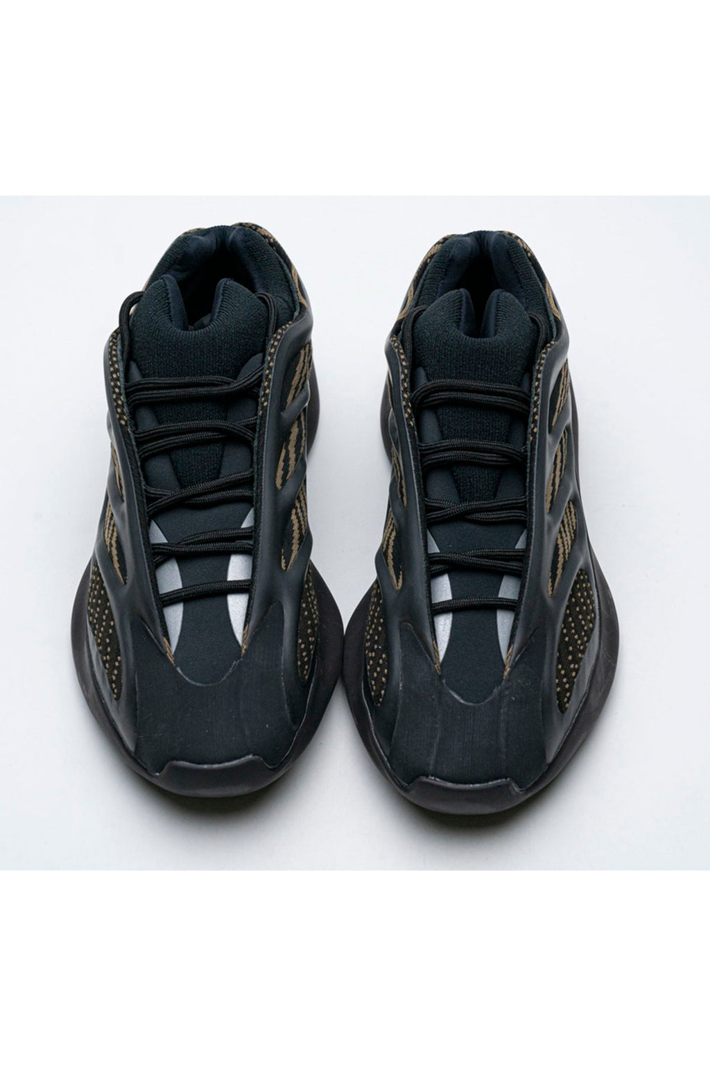 Yeezy 700 Women Shoes - 24HEARTZ